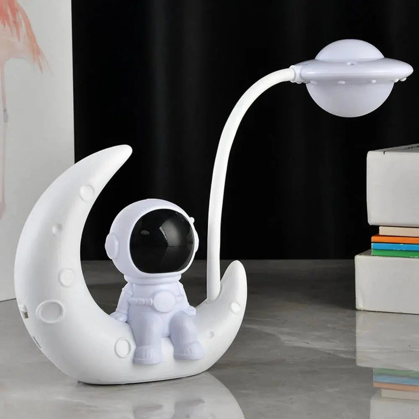 Astronaut Nachtlicht - LED Schreibtischlampe mit Stiftehalter - Nachtlicht Kinder
