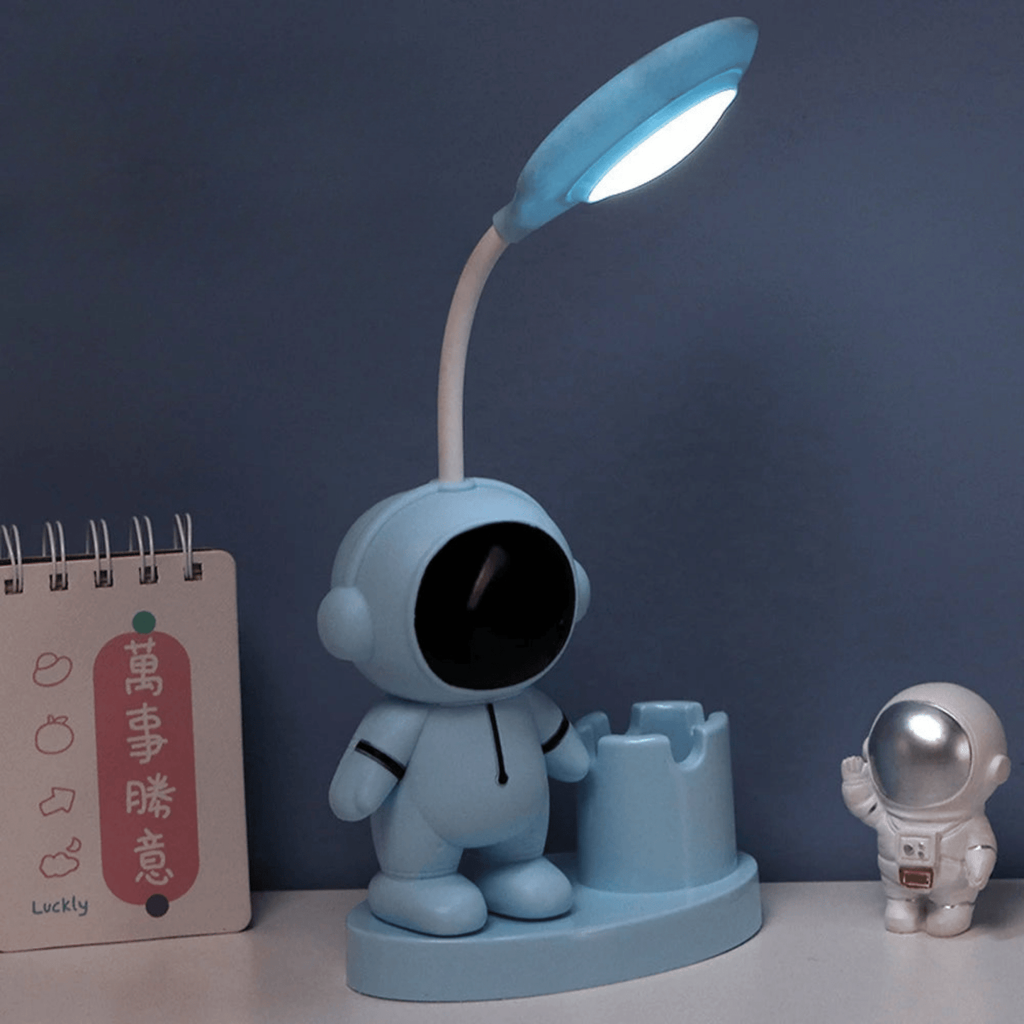 Astronaut Nachtlicht - LED Schreibtischlampe mit Stiftehalter - Nachtlicht Kinder