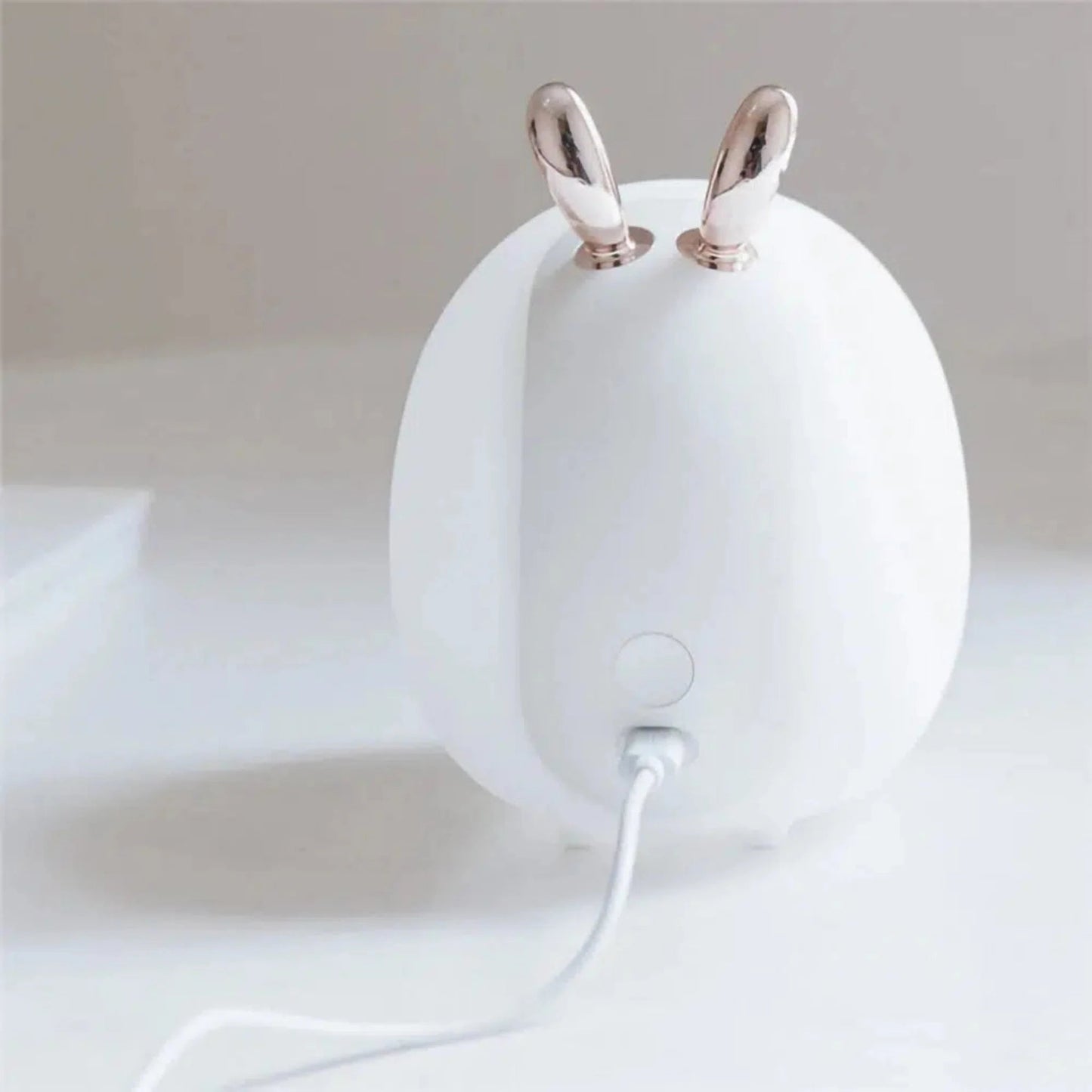 Nachtlicht Hase im skandinavischen Stil aus weichem Silikon – USB wiederaufladbar - Nachtlicht Kinder