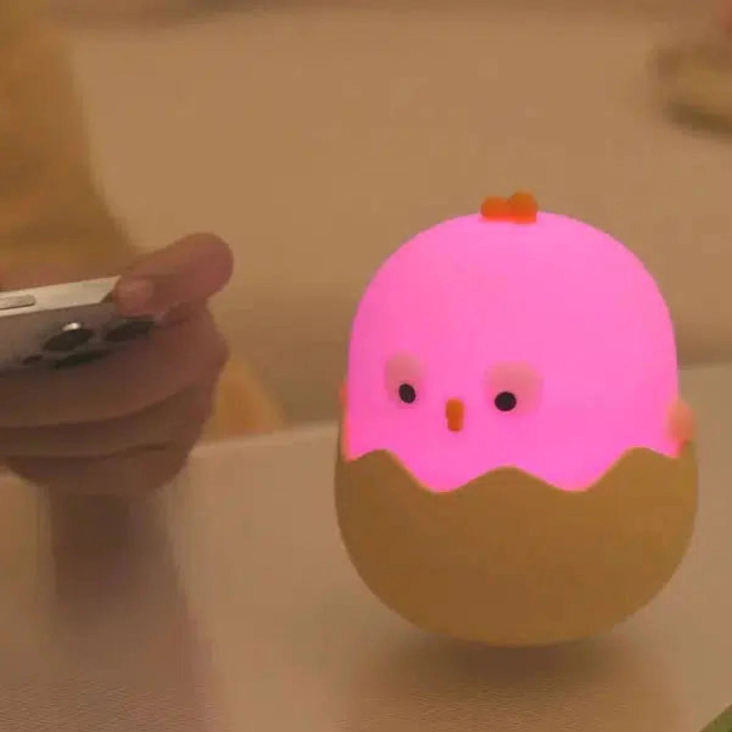 Nachtlicht Küken Ei – Schlüpfendes Küken als Schlummerleuchte für Kinder - Nachtlicht Kinder