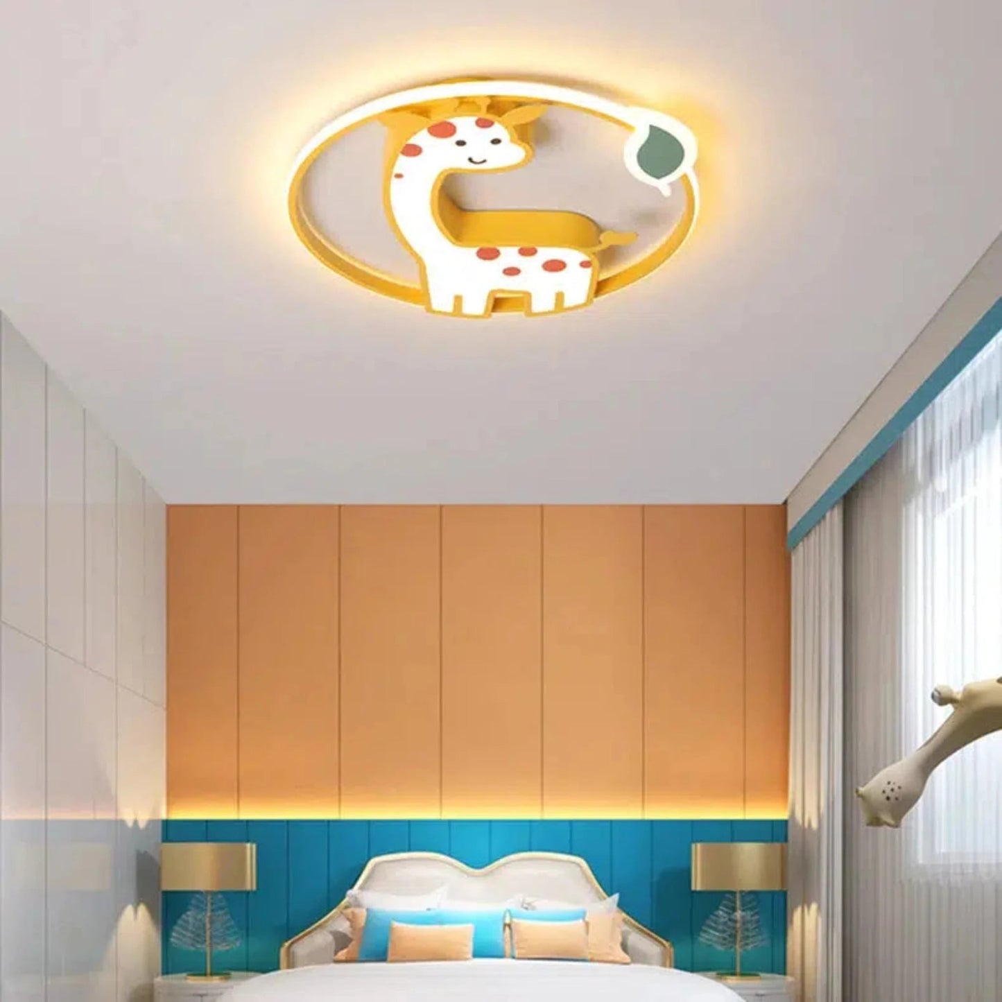 Nordisches Giraffen - Nachtlicht: Dimmbarer LED - Deckenstrahler mit Fernbedienung - Nachtlicht Kinder
