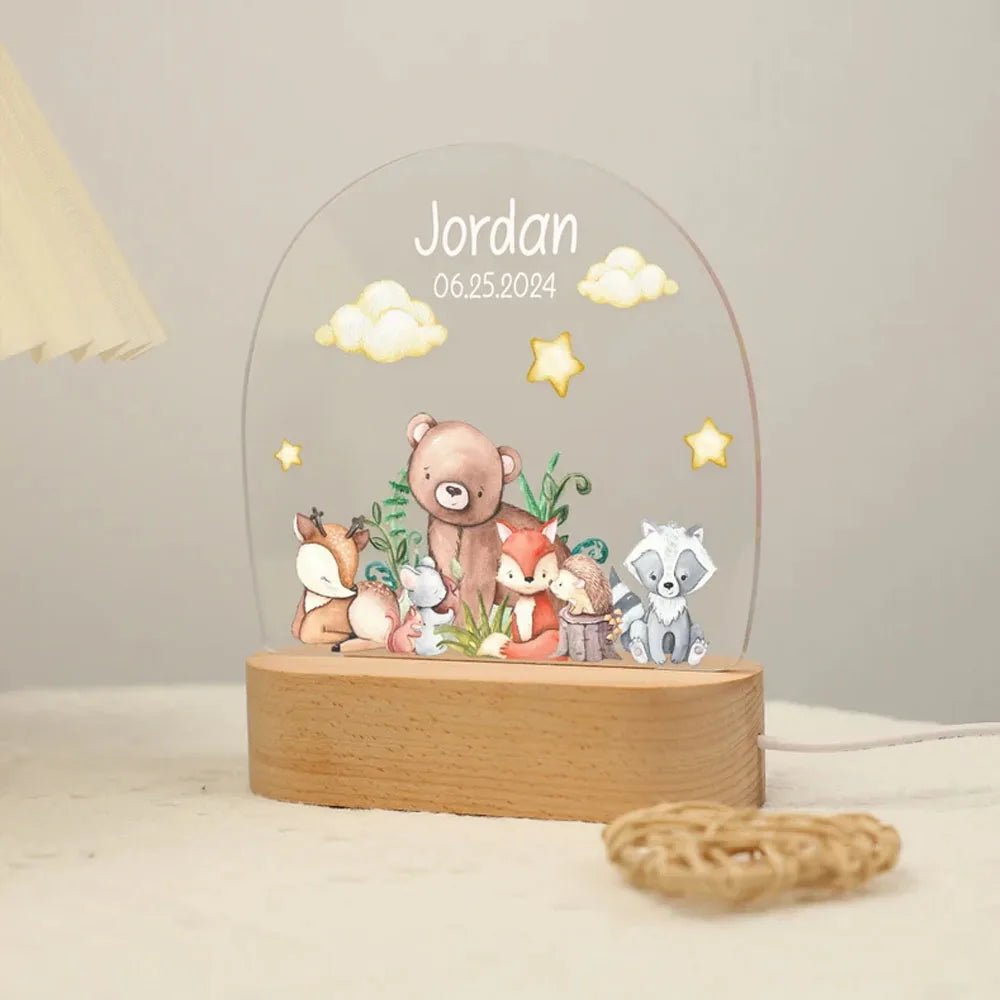 Personalisiertes Nachtlicht – Bär LED mit Holzbasis & Tiermotiv - Nachtlicht Kinder